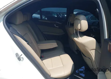 2011 Mercedes-Benz E 350 4Matic z USA, uszkodzony, nr VIN WDDHF8HB0BA433116